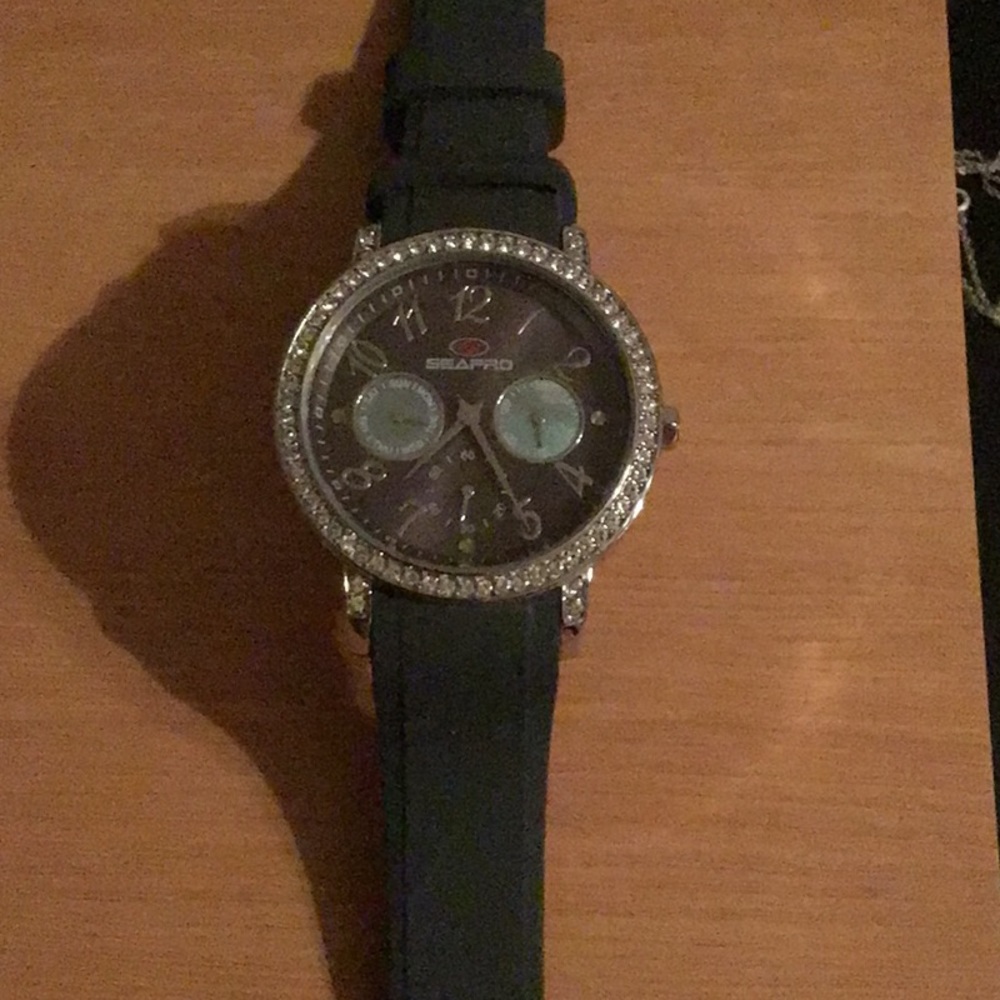Woman’s Watch - Picture 3 of 3